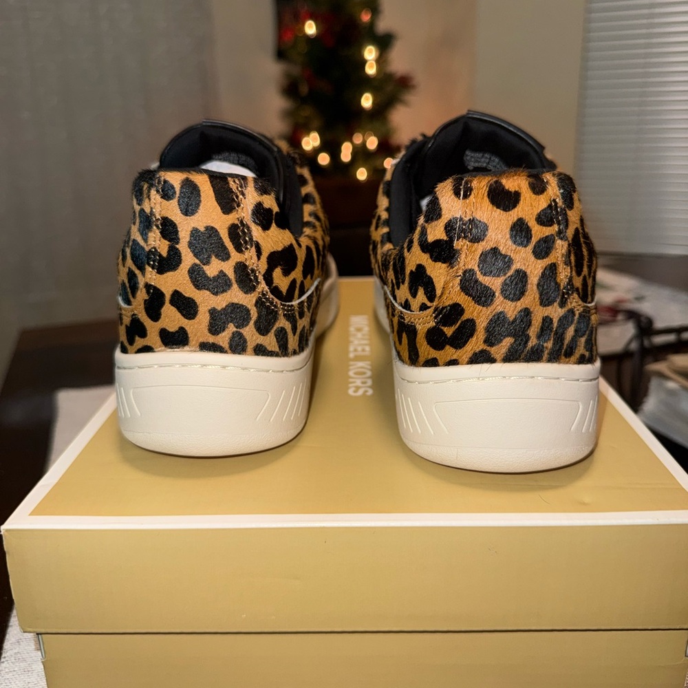 Michael Kors women’s Kai Lace Up Leopard Sneakers size 10 new ! - Picture 3 of 8